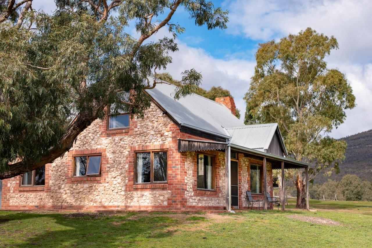Grampians Pioneer Cottages ホールズギャップ エクステリア 写真
